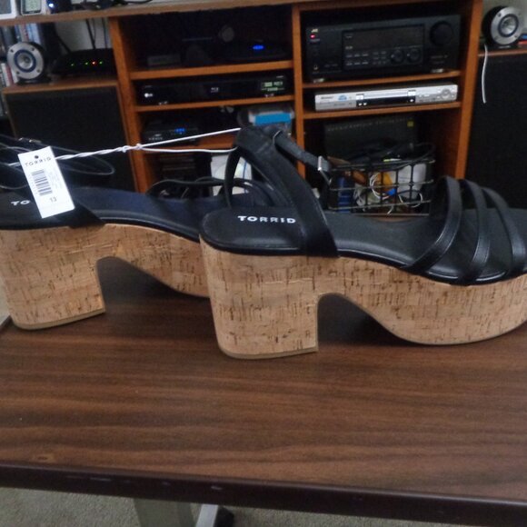 Torrid Womens Platform Cork Sandals Faux Leather Black Ankle Strap Sz 13 WW - Picture 4 of 9